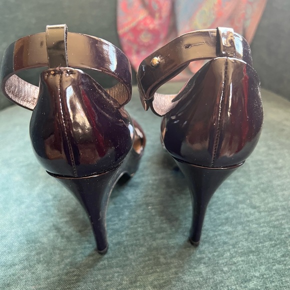 Versace 37.5 Patent Leather Ankle Strap Heels Eggplant Shaped Heel Italy - Picture 5 of 14